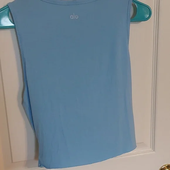 ALO Yoga Cover Cropped Tank Top - Picture 5 of 6